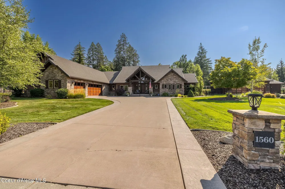 1560 E Bruin Loop Hayden, ID 83835