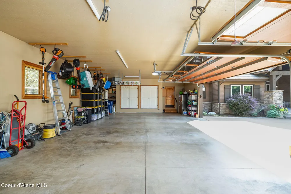 1560 E Bruin Loop Hayden, ID 83835