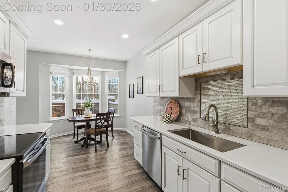 7056 Green Farm Road