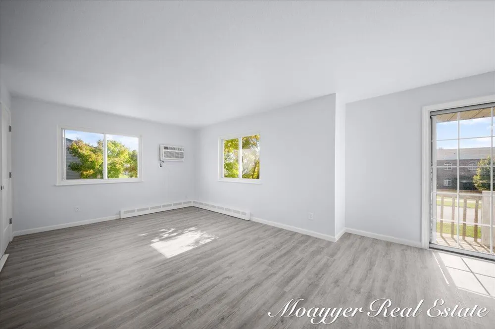 1051 Abbey Court #1 Holland City, MI 49423