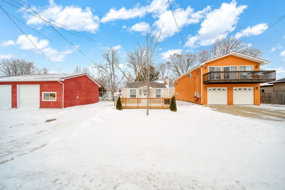 4026 Donnely Road Leoni Township, MI 49201