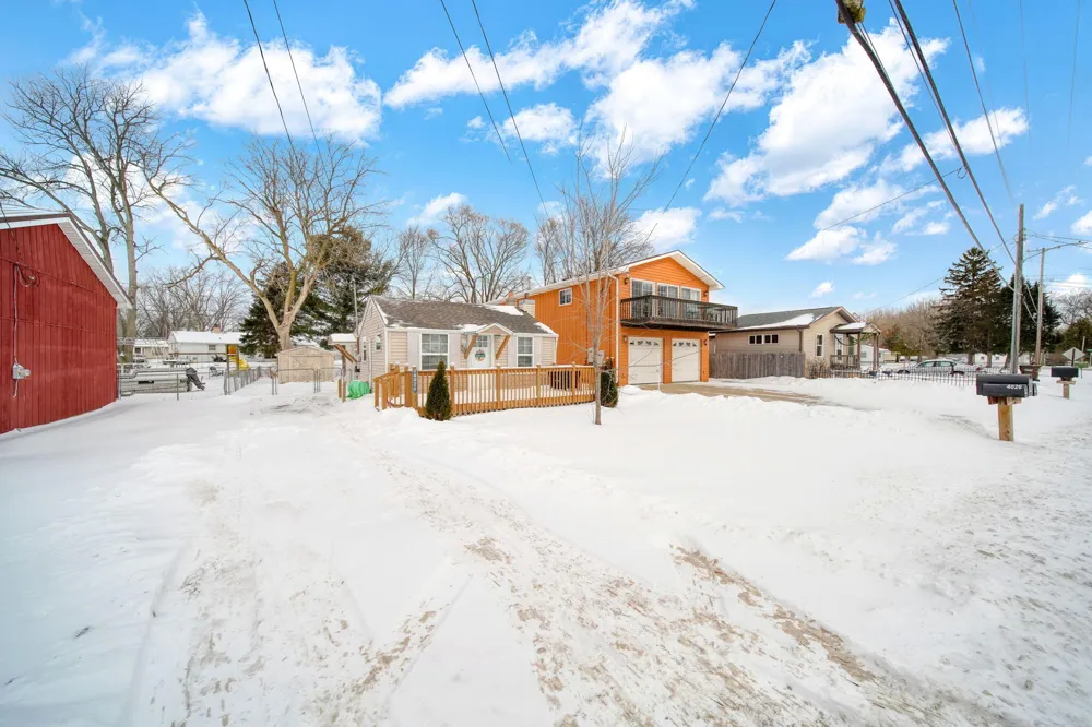 4026 Donnely Road Leoni Township, MI 49201