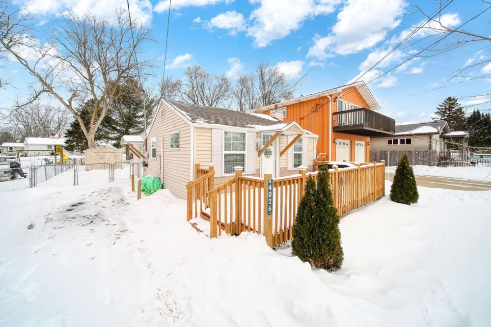4026 Donnely Road Leoni Township, MI 49201