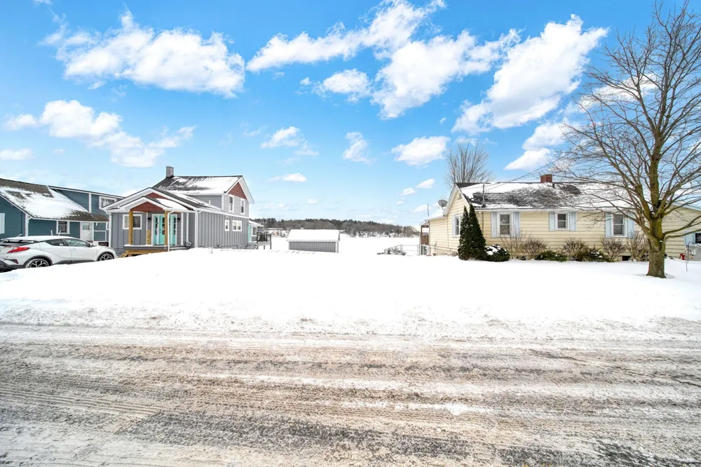 4026 Donnely Road Leoni Township, MI 49201
