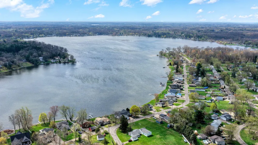4026 Donnely Road Leoni Township, MI 49201