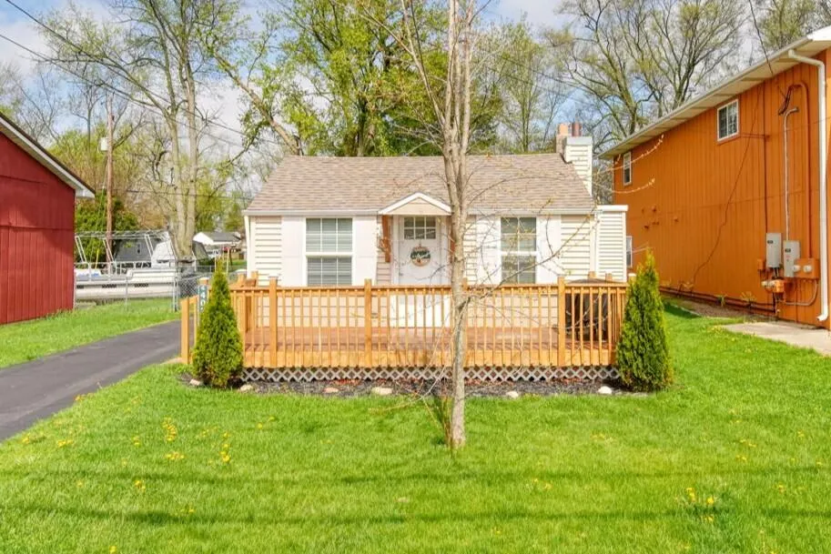 4026 Donnely Road Leoni Township, MI 49201