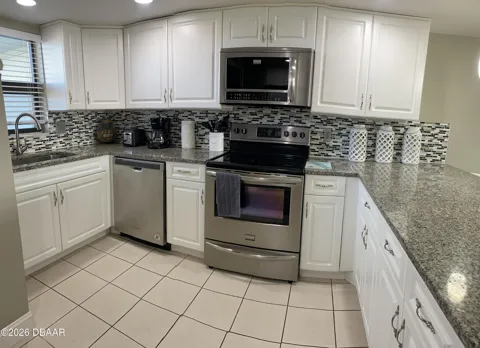 1571 S Atlantic Avenue #403