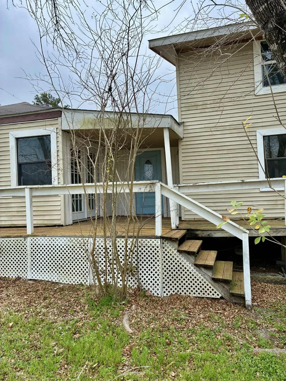 57 Lake Shore Lane Riverside, TX 77320