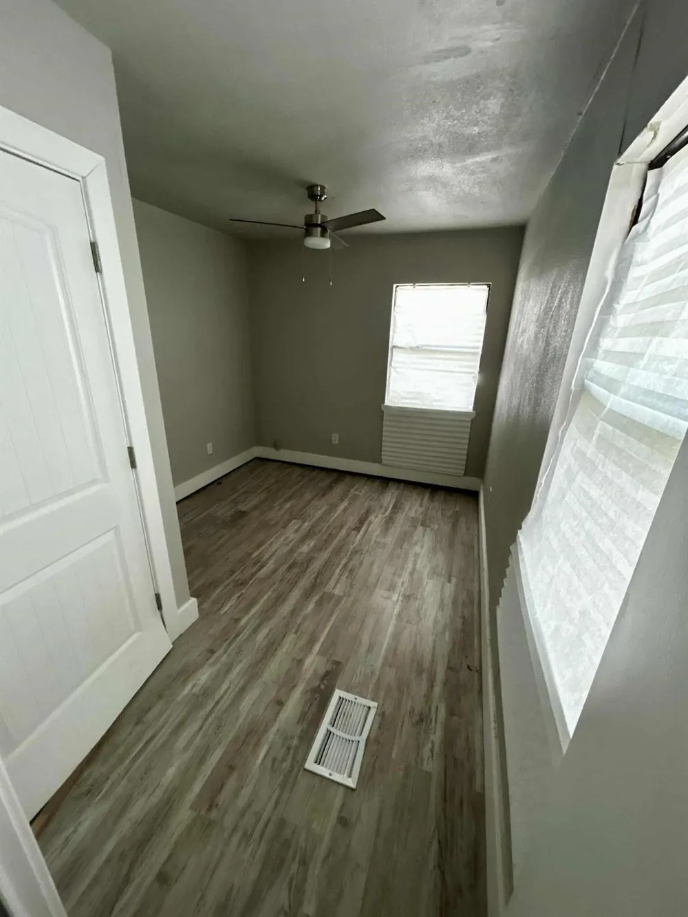 57 Lake Shore Lane Riverside, TX 77320