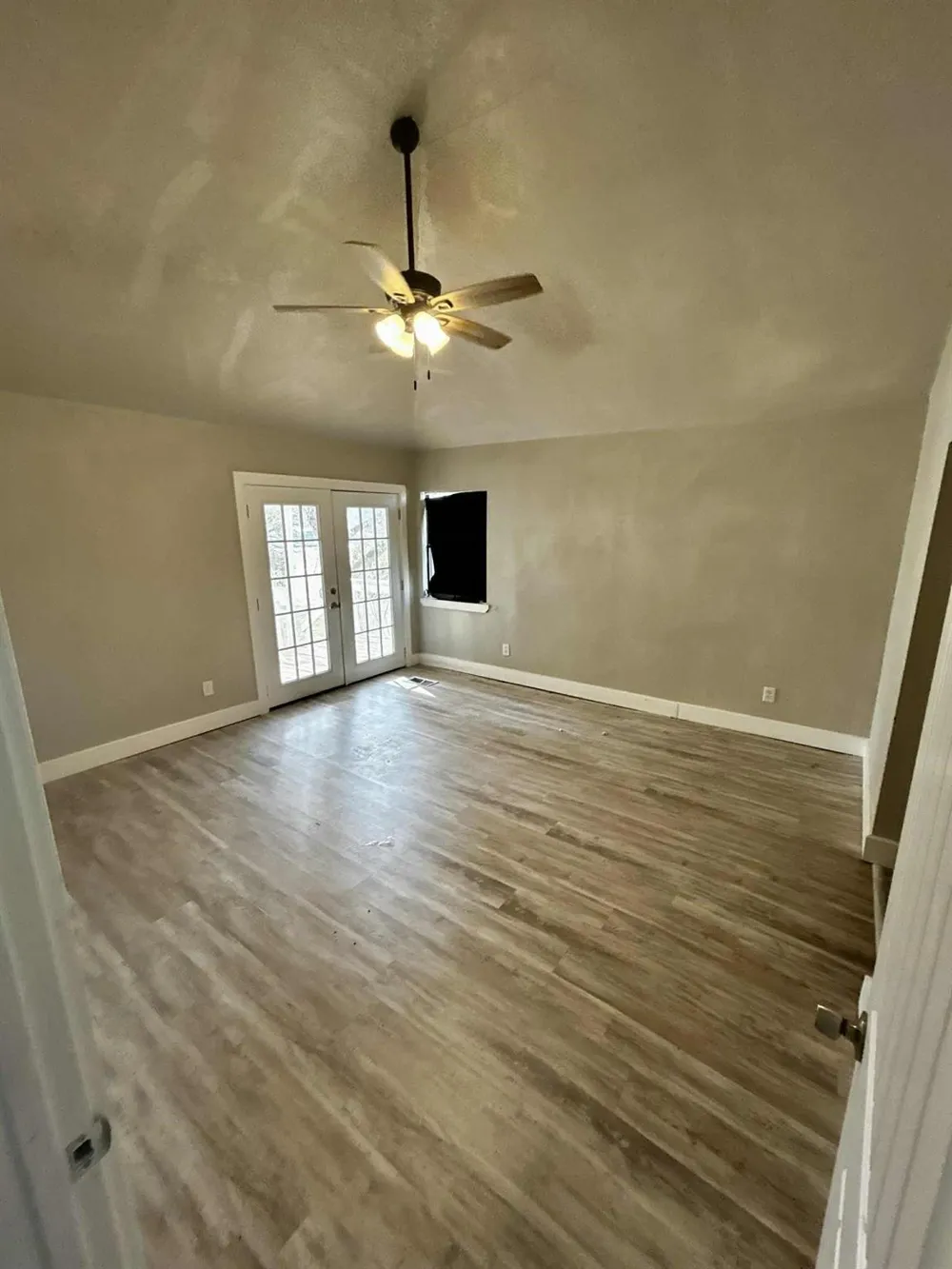 57 Lake Shore Lane Riverside, TX 77320