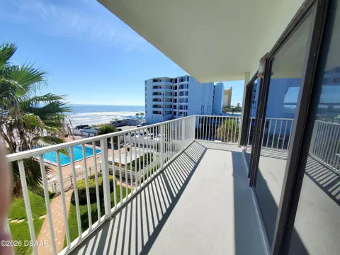 1571 S Atlantic Avenue #405