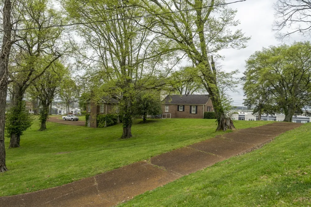701 Preston Rd Antioch, TN 37013