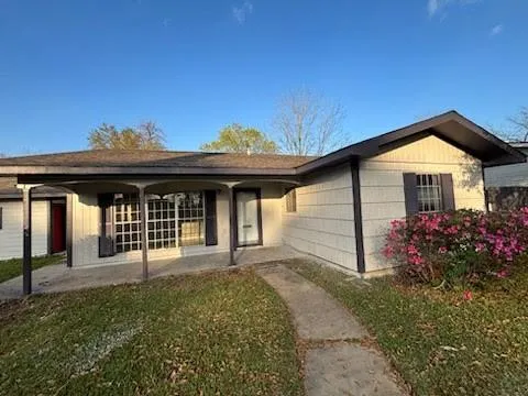 4220 Redwood Drive