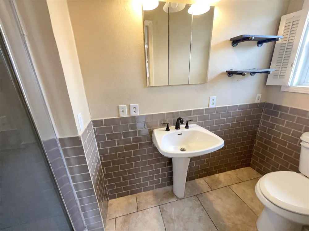 6817 Chickering Road Fort Worth, TX 76116
