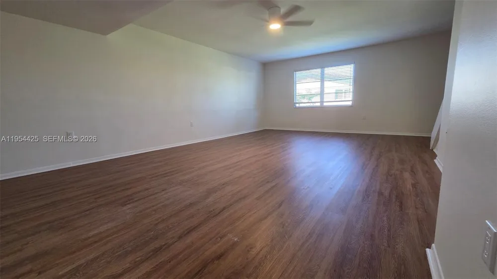 180 E Cypress Way #E230 Naples, FL 34110