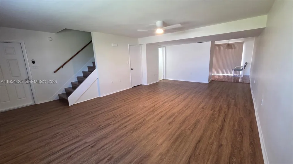 180 E Cypress Way #E230 Naples, FL 34110