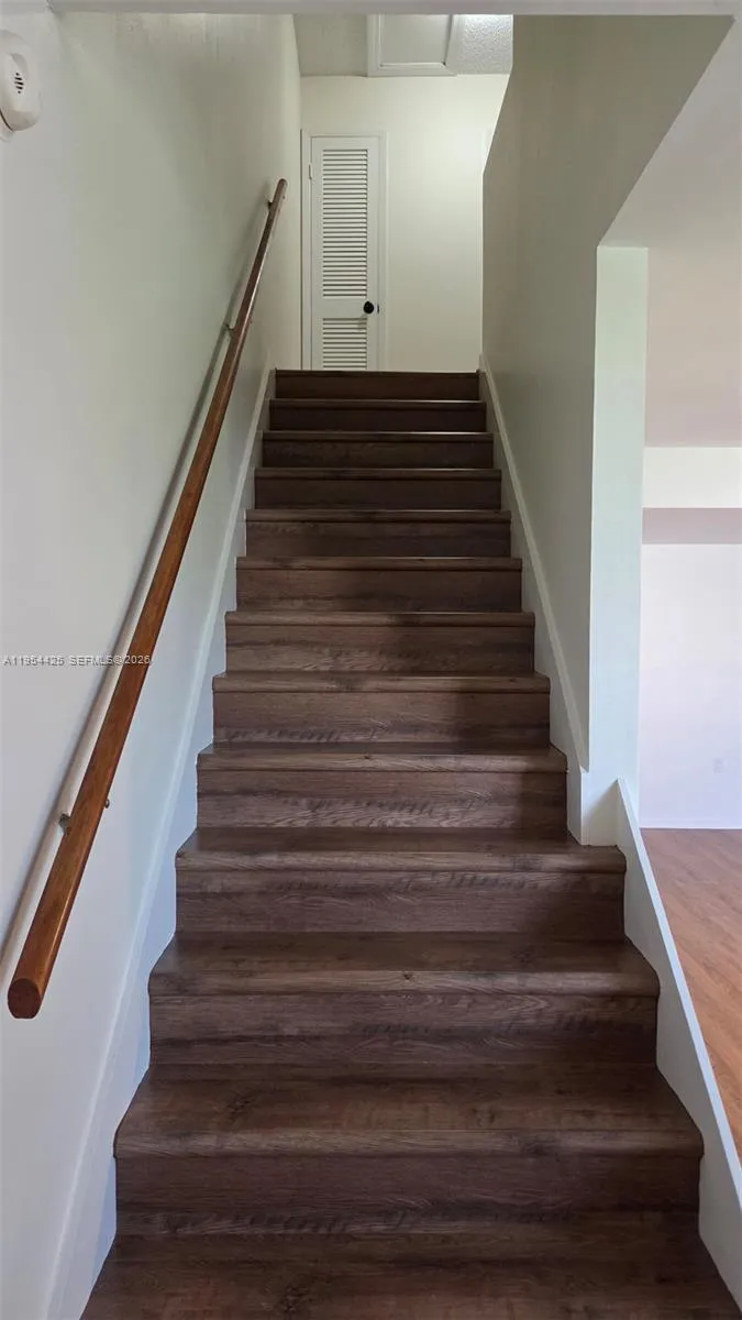 180 E Cypress Way #E230 Naples, FL 34110