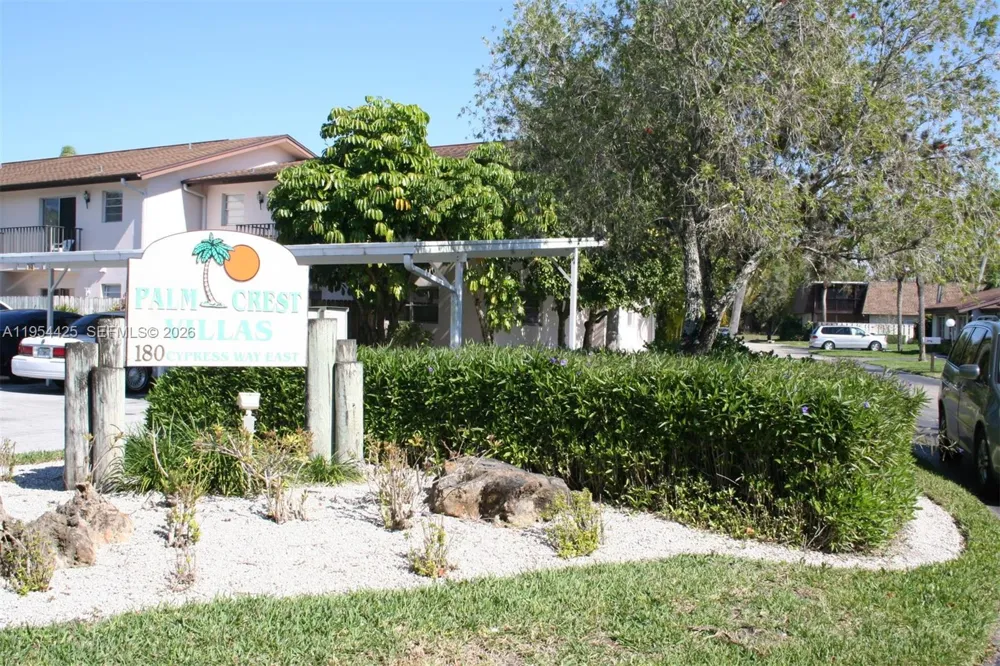 180 E Cypress Way #E230 Naples, FL 34110