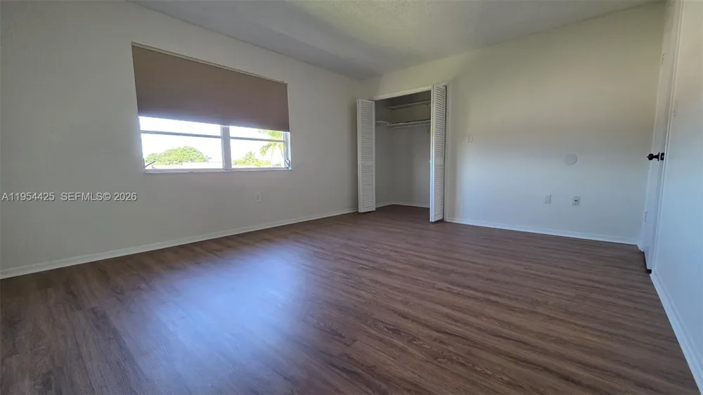 180 E Cypress Way #E230 Naples, FL 34110