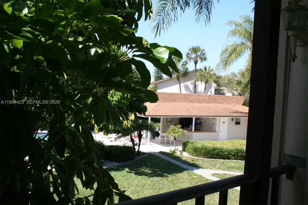 180 E Cypress Way #E230 Naples, FL 34110