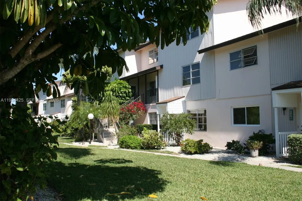180 E Cypress Way #E230 Naples, FL 34110