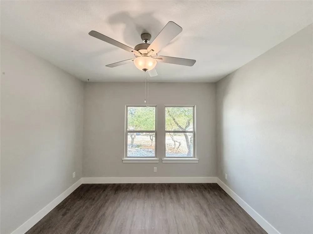 381 Monarch Canyon Lake, TX 78133