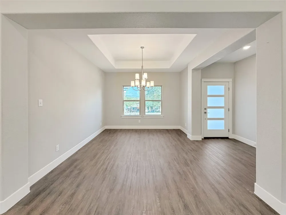 381 Monarch Canyon Lake, TX 78133