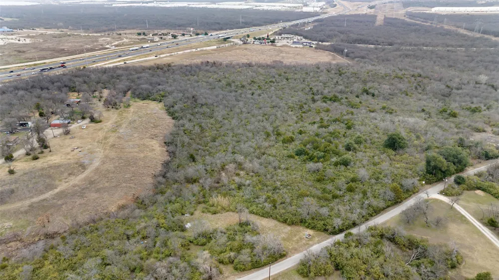 24 Medford Road Grand Prairie, TX 75052