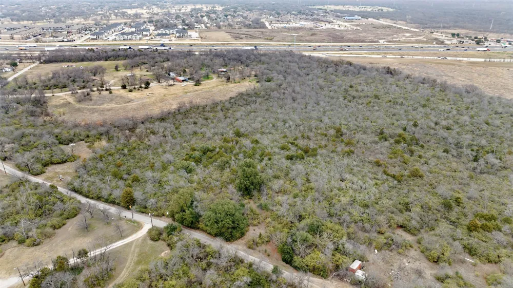 24 Medford Road Grand Prairie, TX 75052