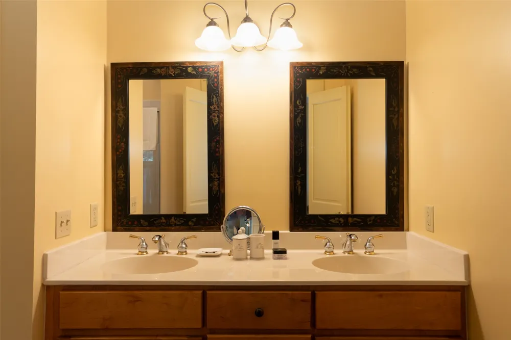 53 Rockytop Drive Cashiers, NC 28717