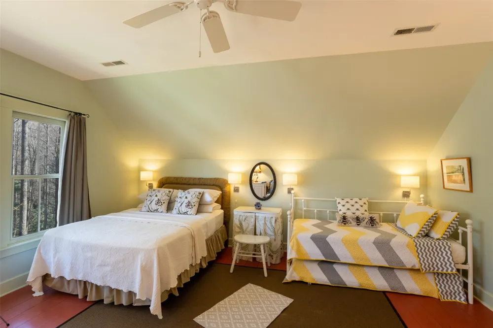 53 Rockytop Drive Cashiers, NC 28717