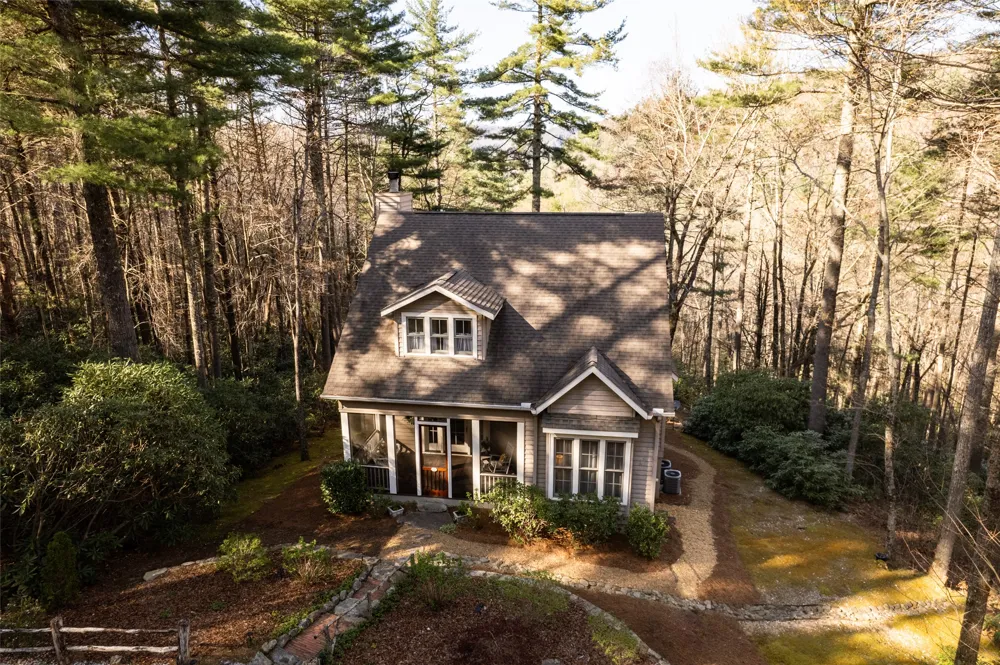 53 Rockytop Drive Cashiers, NC 28717