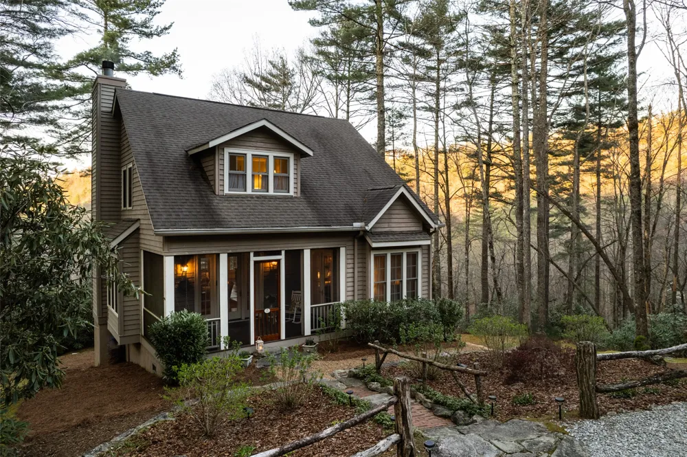 53 Rockytop Drive Cashiers, NC 28717