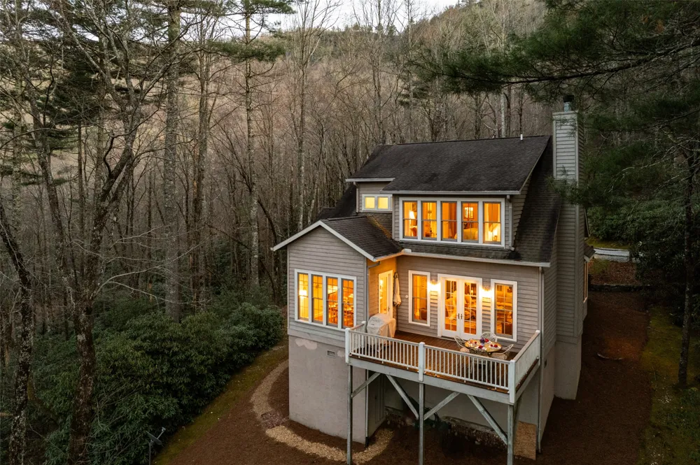 53 Rockytop Drive Cashiers, NC 28717