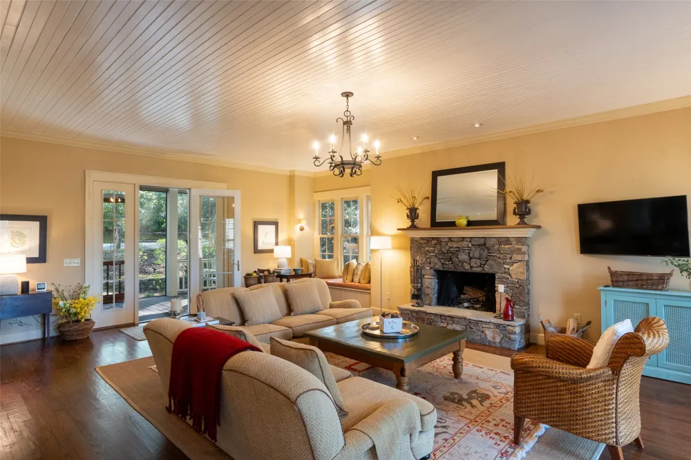 53 Rockytop Drive Cashiers, NC 28717