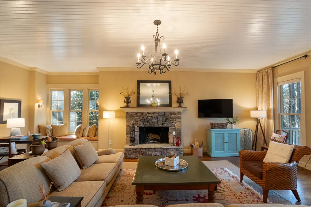 53 Rockytop Drive Cashiers, NC 28717