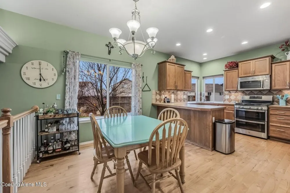 1529 W Coquille Court Post Falls, ID 83854