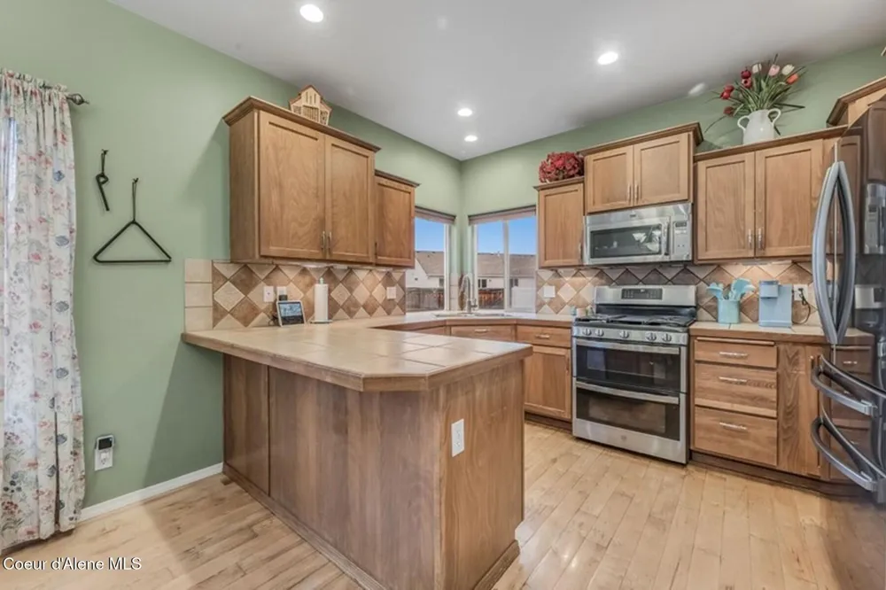 1529 W Coquille Court Post Falls, ID 83854