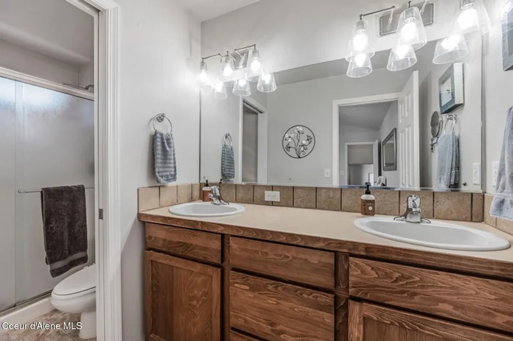 1529 W Coquille Court Post Falls, ID 83854