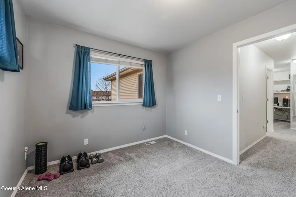 1529 W Coquille Court Post Falls, ID 83854