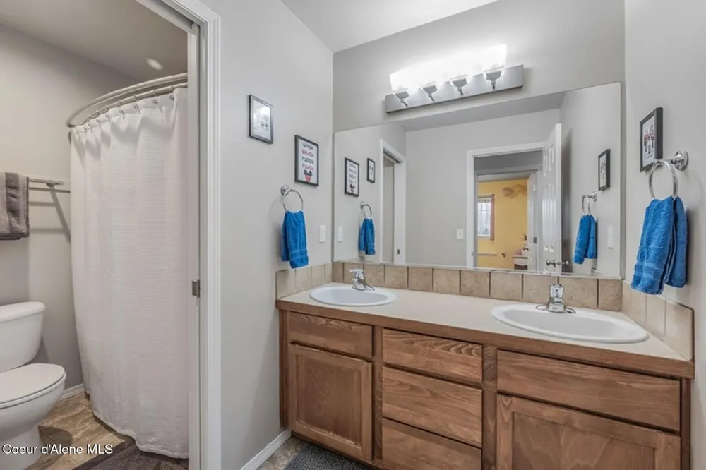 1529 W Coquille Court Post Falls, ID 83854