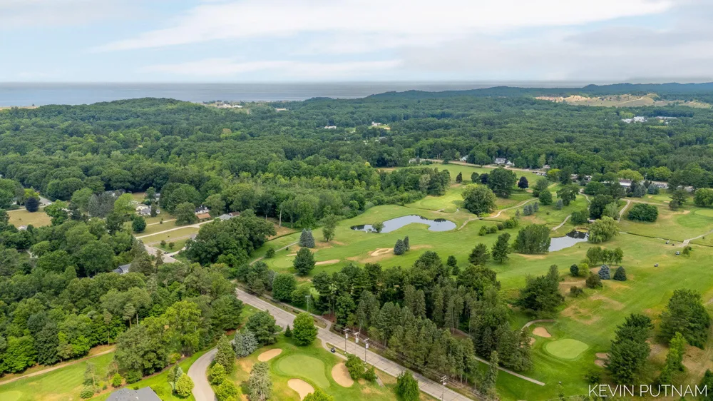 6515 134th Ave Avenue Saugatuck Township, MI 49453