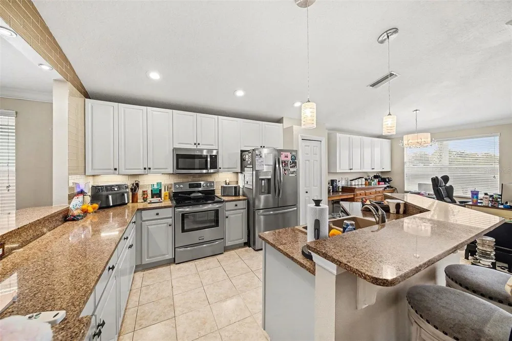 215 FERN GULLEY DRIVE Seffner, FL 33584