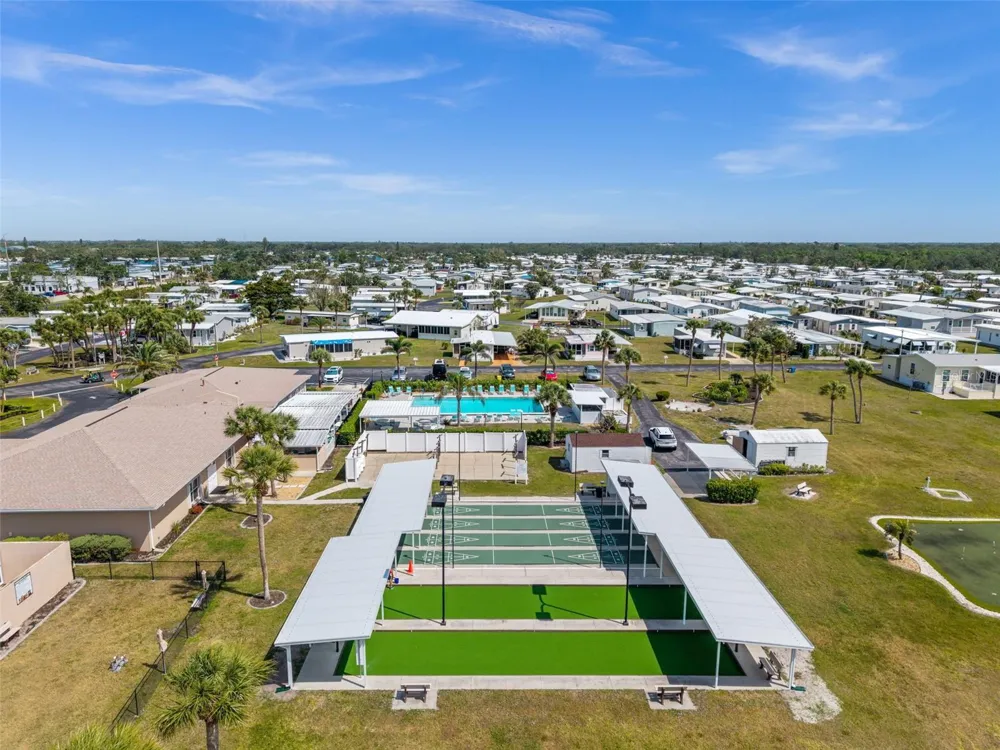 561 LONGWOOD DRIVE Venice, FL 34285