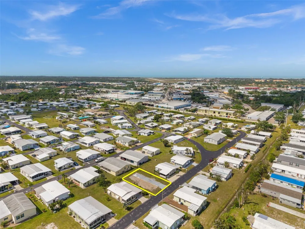 561 LONGWOOD DRIVE Venice, FL 34285