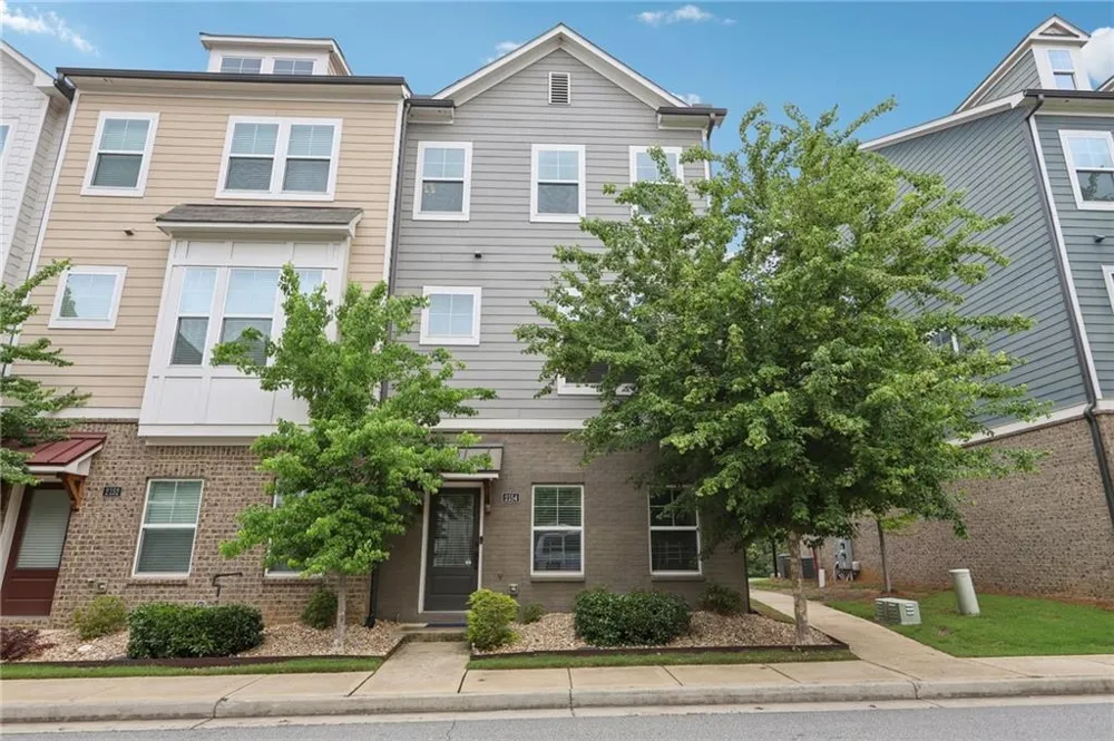 2154 Colvin Court NW