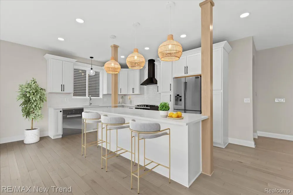209 MOUNTAIN VIEW LANE Milford Village, MI 48381