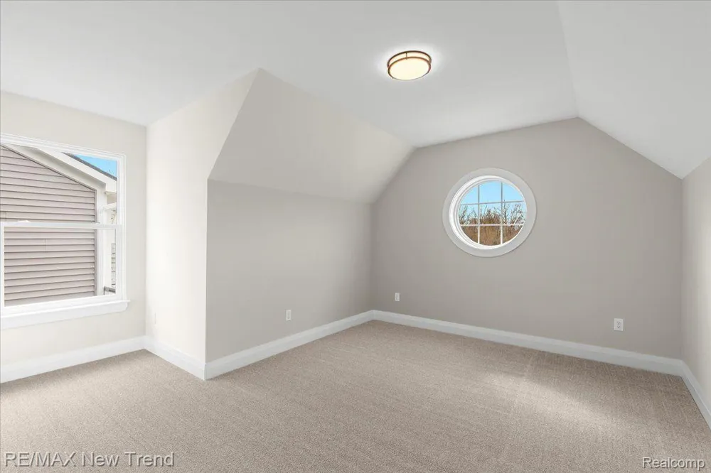 209 MOUNTAIN VIEW LANE Milford Village, MI 48381