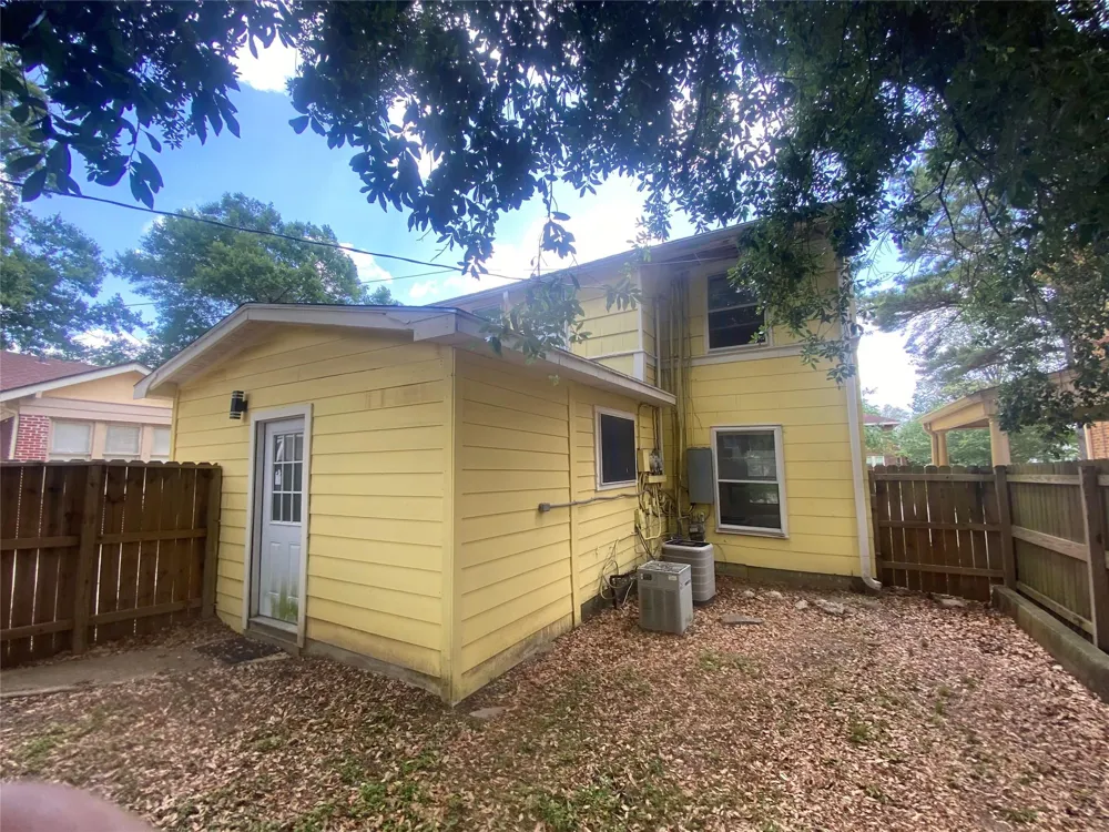 2480 Pecos Street Beaumont, TX 77702