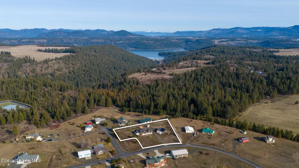 30716 S Sunray Trail Worley, ID 83876